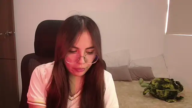Snapshot of abbyyandmaxx chatting on 07-03-26, 04:02 abbyyandmaxx online show from 07-03-26, 04:02
