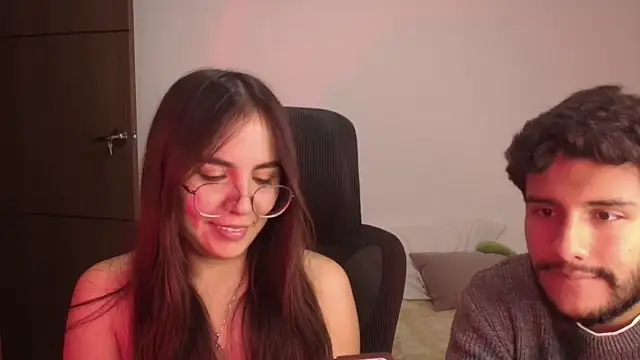 Snapshot of abbyyandmaxx chatting on 07-15-26, 04:18 abbyyandmaxx online show from 07-15-26, 04:18