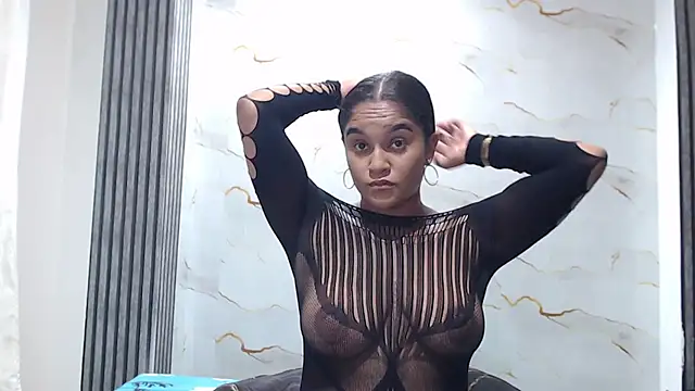 Snapshot of Liaa_cams chatting on 06-07-26, 03:32 Liaa cams online show from 06-07-26, 03:32