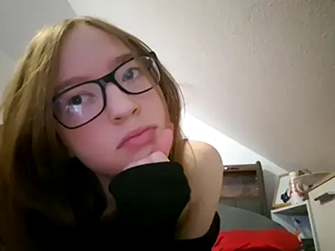 Freaky-Doll online show from 05-09-26, 05:07