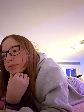 Freaky-Doll online show from 05-18-26, 08:14