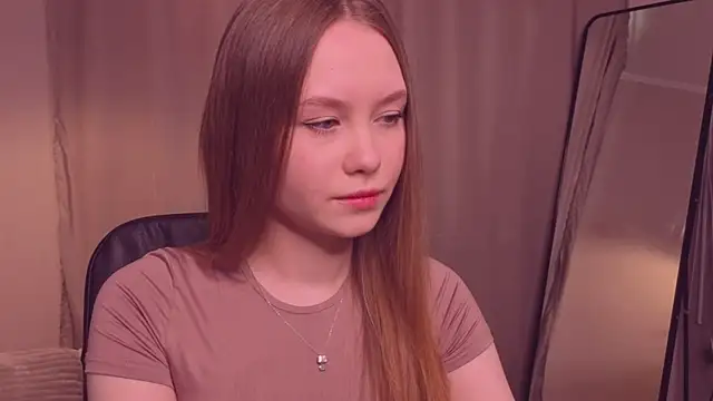 FloraLarsson online show from 05-12-26, 04:09