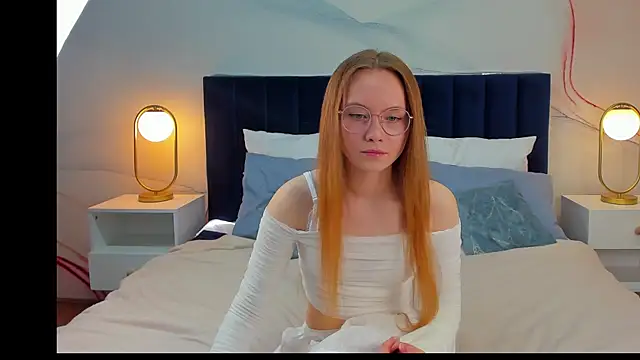 FloraLarsson online show from 05-28-26, 03:37