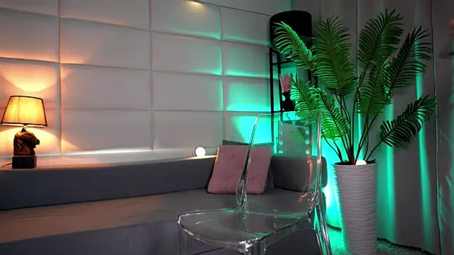 Juliadragon online show from 11-10-25, 02:21