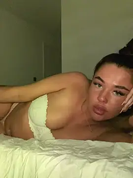 Jasminepeach  online show from 07-18-26, 02:05