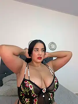 Snapshot of viioletta_00 chatting on 06-13-26, 04:16 viioletta 00 online show from 06-13-26, 04:16