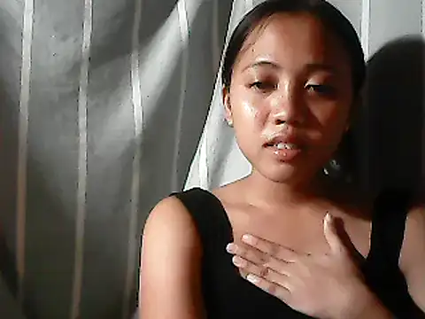 Snapshot of Yours_AsianPinayGirl18 chatting on 06-15-26, 11:12 Yours AsianPinayGirl18 online show from 06-15-26, 11:12