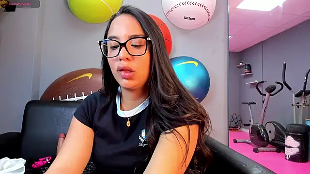 Aluna2  online show from 06-24-26, 12:15