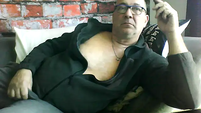Snapshot of Soloyan chatting on 02-22-26, 01:42 Soloyan online show from 02-22-26, 01:42