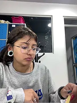 Snapshot of Noa_lau chatting on 07-23-26, 08:51 Noa lau online show from 07-23-26, 08:51