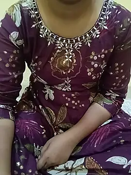 Snapshot of Seema_yadav01 chatting on 05-21-26, 08:43 Seema yadav01 online show from 05-21-26, 08:43