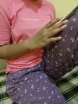 Snapshot of Seema_yadav01 chatting on 06-09-26, 05:19 Seema yadav01 online show from 06-09-26, 05:19