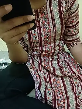 Snapshot of Seema_yadav01 chatting on 06-22-26, 05:15 Seema yadav01 online show from 06-22-26, 05:15