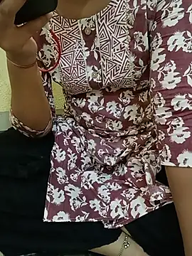Snapshot of Seema_yadav01 chatting on 06-27-26, 05:12 Seema yadav01 online show from 06-27-26, 05:12