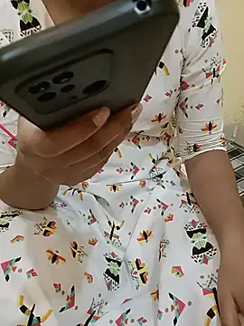 Snapshot of Seema_yadav01 chatting on 07-14-26, 05:01 Seema yadav01 online show from 07-14-26, 05:01