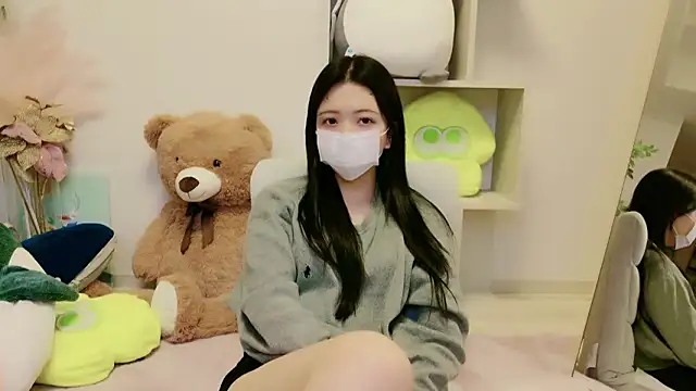-Luna JP- online show from 06-04-26, 12:11
