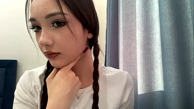 Snapshot of RefereedHobble chatting on 05-24-26, 01:38 RefereedHobble online show from 05-24-26, 01:38