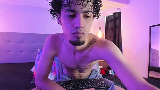 MichaelEvanss  online show from 05-18-26, 01:17