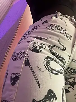 Dulcerouss   online show from 06-17-26, 11:34