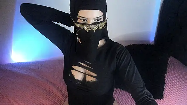 Snapshot of Ameera_Zahira chatting on 06-30-26, 06:14 Ameera Zahira online show from 06-30-26, 06:14