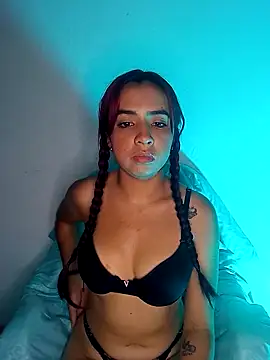 Snapshot of Lili_19_ chatting on 05-05-26, 12:18 Lili 19 online show from 05-05-26, 12:18