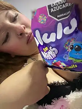 CharlotteUwU   online show from 05-02-26, 02:27