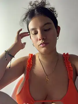 Miasecret18 online show from 06-12-26, 04:22