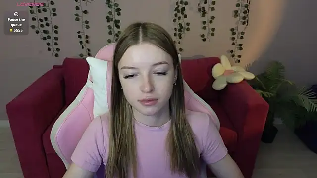 Snapshot of Eva_Th0mpson chatting on 07-07-26, 12:57 Eva Th0mpson online show from 07-07-26, 12:57