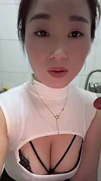 Snapshot of JJ8521 chatting on 07-30-26, 04:06 JJ8521 online show from 07-30-26, 04:06