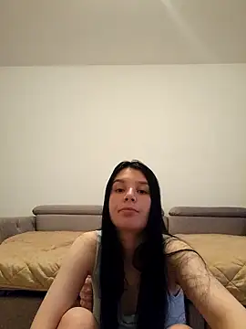 Snapshot of EMILLYREED11 chatting on 05-06-26, 05:40 EMILLYREED11 online show from 05-06-26, 05:40