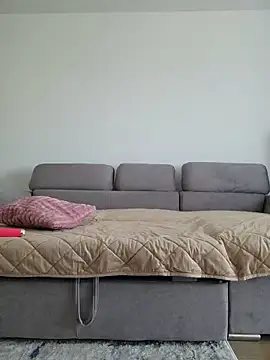 Snapshot of EMILLYREED11 chatting on 05-15-26, 11:39 EMILLYREED11 online show from 05-15-26, 11:39