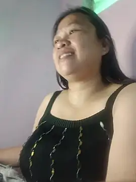 Snapshot of belove_hot43 chatting on 05-10-26, 02:39 belove hot43 online show from 05-10-26, 02:39