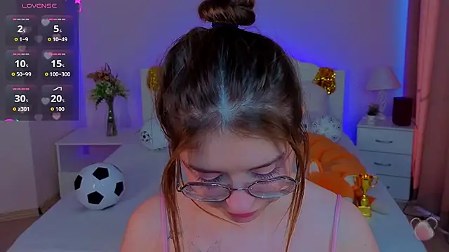 Snapshot of selenamils chatting on 07-01-26, 02:35 selenamils online show from 07-01-26, 02:35