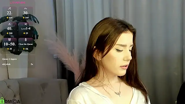 Snapshot of Lonny_Peach chatting on 08-09-26, 03:23 Lonny Peach online show from 08-09-26, 03:23