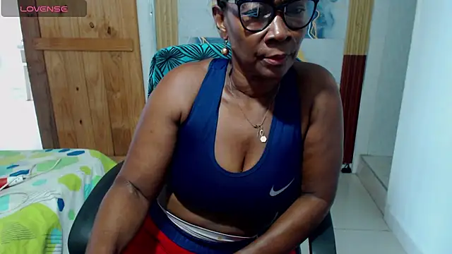 Snapshot of jannyheat chatting on 05-05-26, 04:37 jannyheat online show from 05-05-26, 04:37