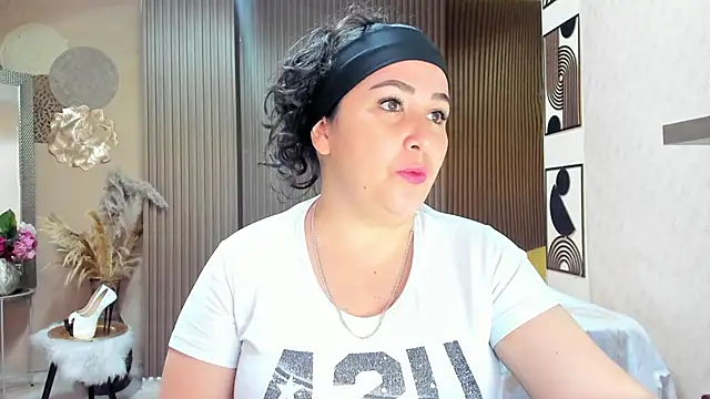 BBWLuxuryMuse online show from 05-26-26, 11:39
