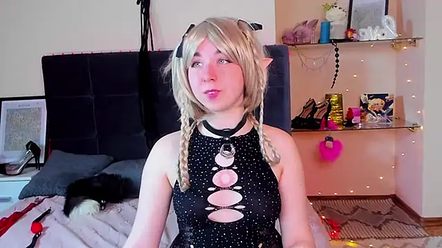 Snapshot of AlexxisSkky chatting on 05-15-26, 05:36 AlexxisSkky online show from 05-15-26, 05:36