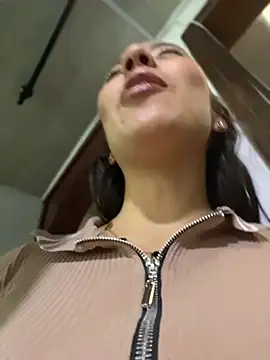 Snapshot of Julieth_ec chatting on 07-31-26, 12:37 Julieth ec online show from 07-31-26, 12:37