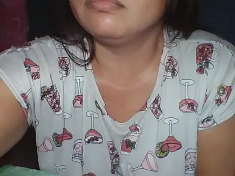 Snapshot of MommyKaye30 chatting on 07-26-26, 06:26 MommyKaye30 online show from 07-26-26, 06:26