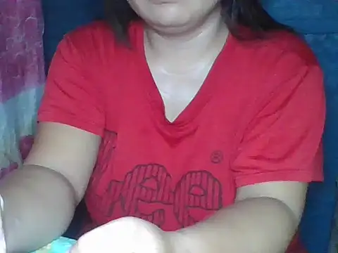 Snapshot of MommyKaye30 chatting on 07-27-26, 07:32 MommyKaye30 online show from 07-27-26, 07:32