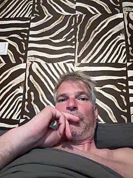 Snapshot of Thor-82 chatting on 05-11-26, 07:22 Thor-82 online show from 05-11-26, 07:22