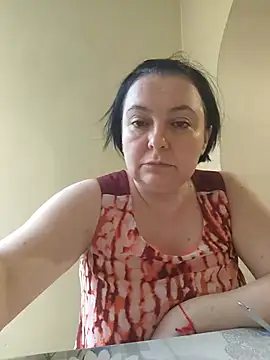Snapshot of EmmaEmmy40 chatting on 06-11-26, 04:16 EmmaEmmy40 online show from 06-11-26, 04:16