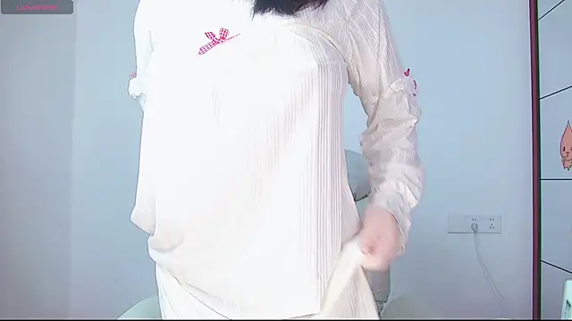 Snapshot of xiaoyu5 chatting on 07-10-26, 01:25 xiaoyu5 online show from 07-10-26, 01:25