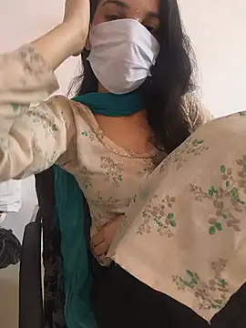 zoya baby  online show from 06-17-26, 04:04