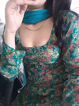 Snapshot of zoya_baby_ chatting on 06-29-26, 10:37 zoya baby online show from 06-29-26, 10:37