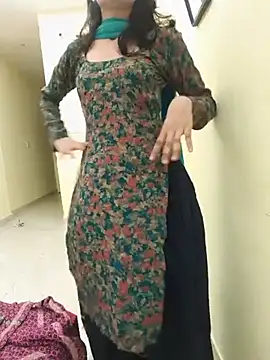 Snapshot of zoya_baby_ chatting on 07-31-26, 03:22 zoya baby online show from 07-31-26, 03:22