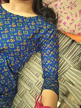 Snapshot of zoya_baby_ chatting on 08-01-26, 03:44 zoya baby online show from 08-01-26, 03:44