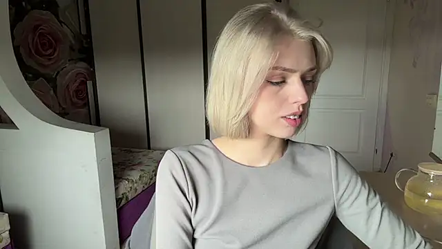 ScarlettRosy online show from 06-06-26, 04:39