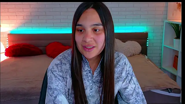 FireAndDesiree online show from 05-07-26, 12:10