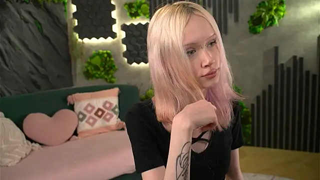 Snapshot of shishka_angel chatting on 05-05-26, 09:45 shishka angel online show from 05-05-26, 09:45